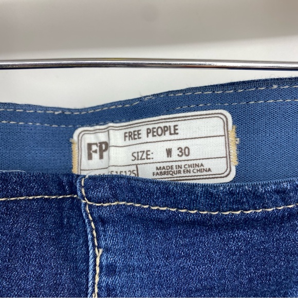 Free People Penny Pull On Flare Jeans Bell Bottoms in Rich Blue Denim 30 - Picture 4 of 12